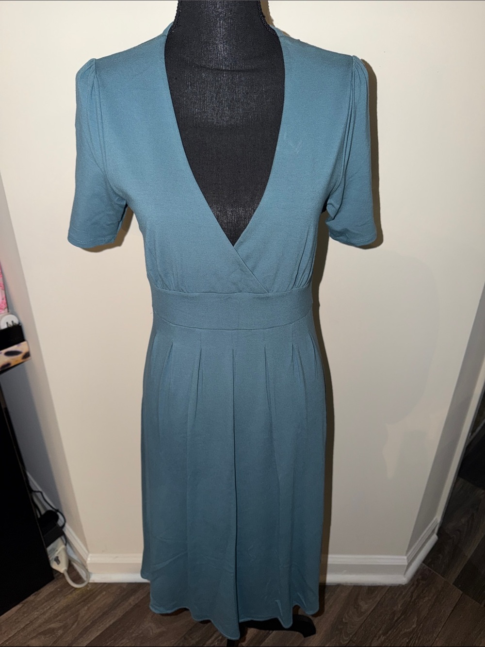 BCBGMaxAzria Teal Wrap-Style Midi Dress Size M EUC